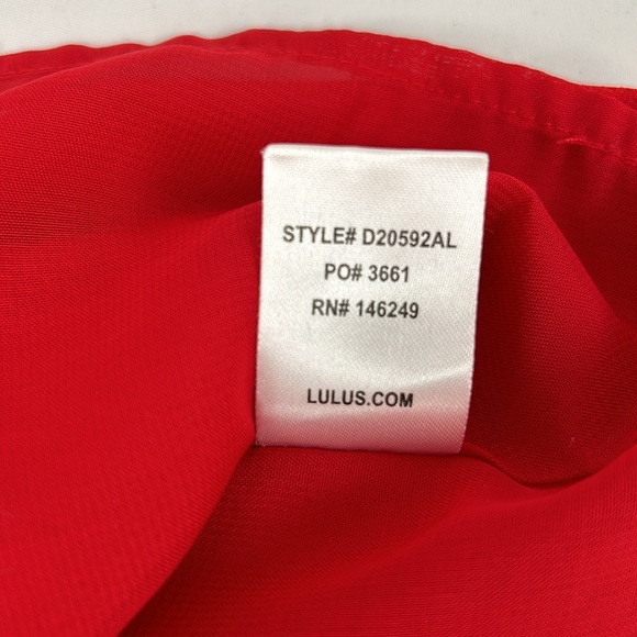 Lulu’s Near or Bar Red Shift Dress Sleeveless Keyhole back Gold Bar size Large - Picture 5 of 11